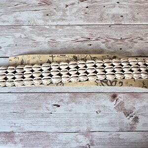 NWT Boho Beach Cowrie Shell Choker Necklace